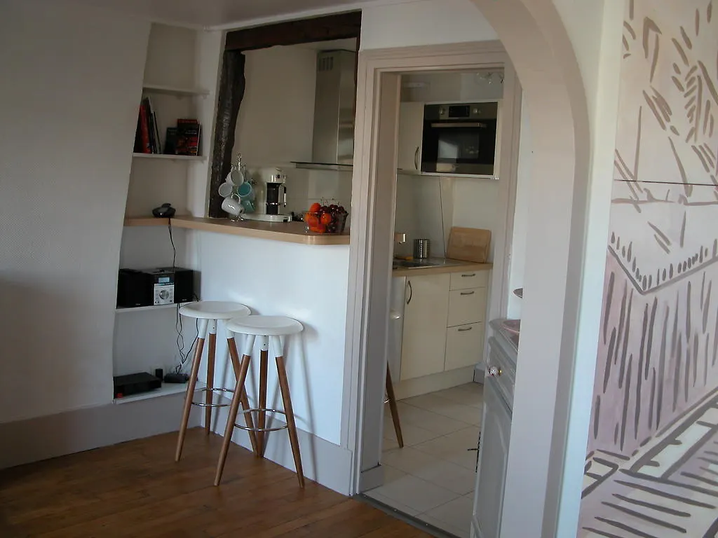 Appartement Moulin Rouge Backstage Parijs